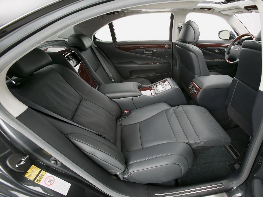  Lexus LS600h L 2007 года  (фото 180 из 224)